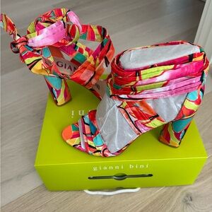 Gianni Bini Vibrant Multicolor Heels